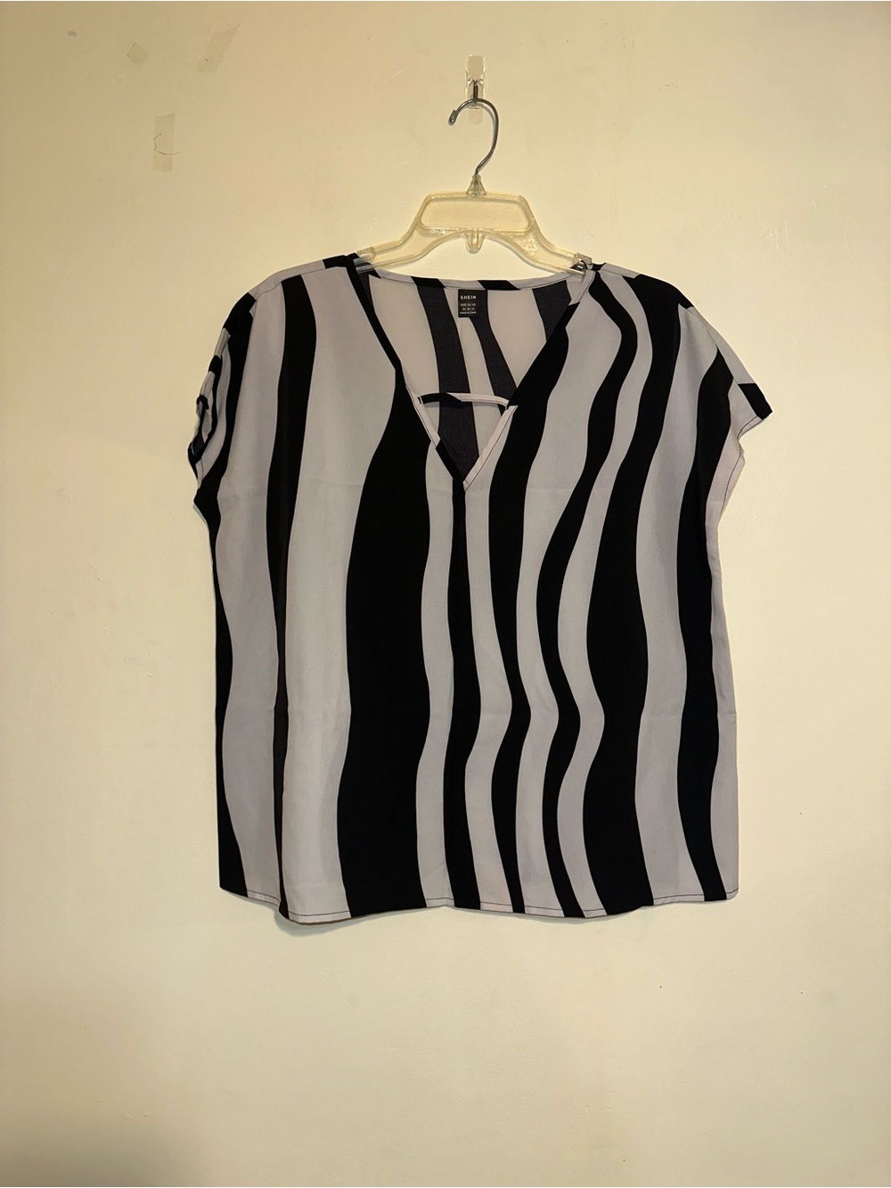 Wave patterned blouse
